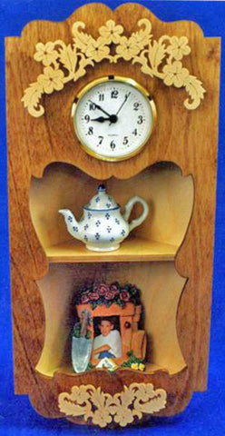 Corner Curio Shelf with Clock Project Patterns